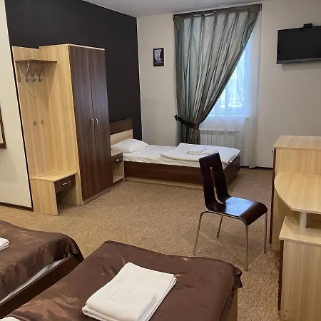 Nyvky Plaza Hotel 3*